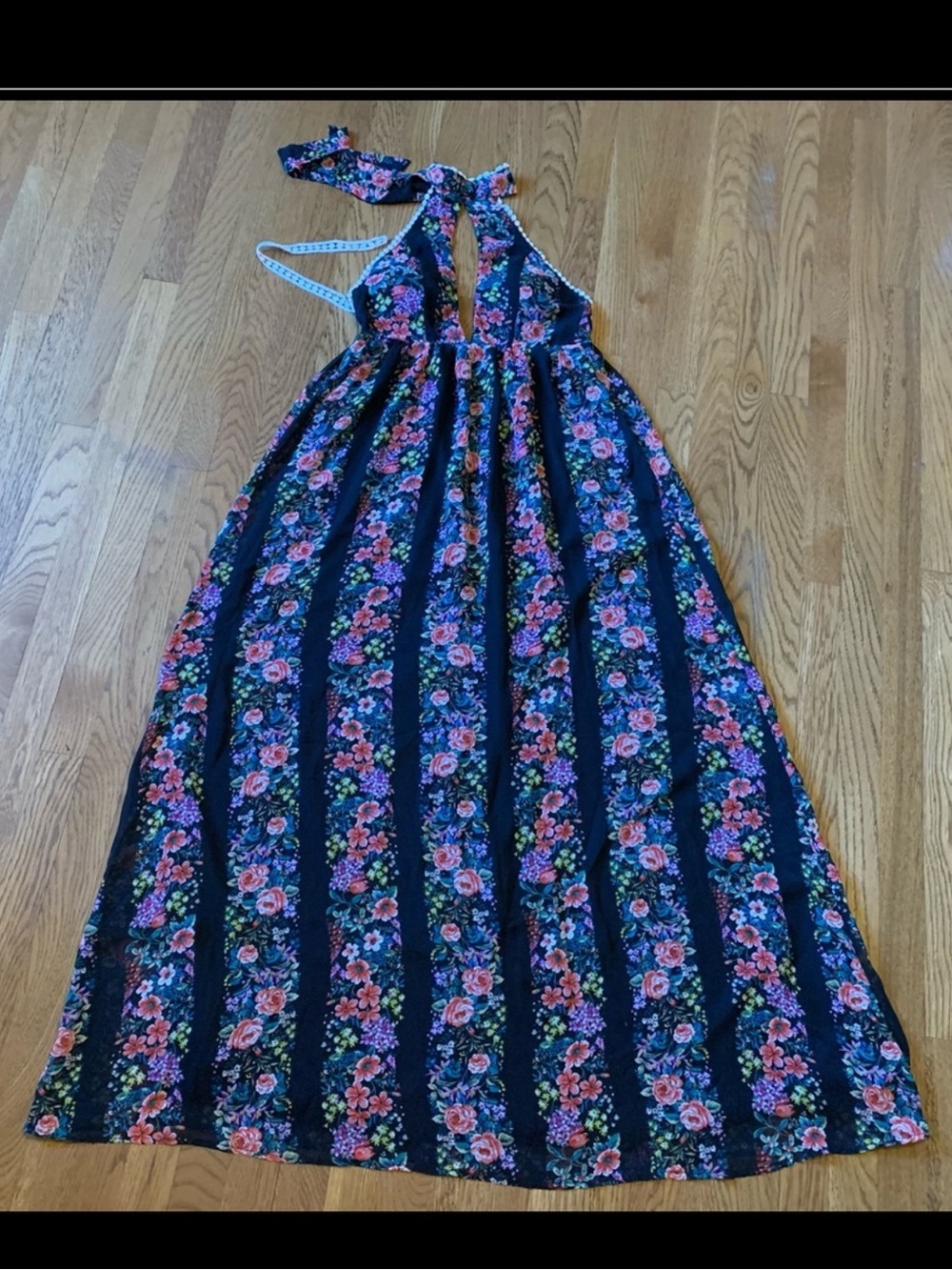 backless floral maxi dress with halter neck size M - Picture 13 of 17